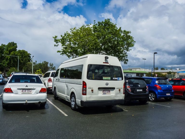 Rental hiace murah makassar - Prima Trans Nusa
