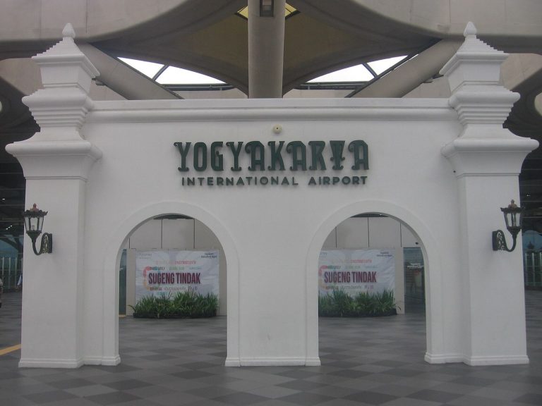 Rental mobil jogja - Prima Trans Nusa