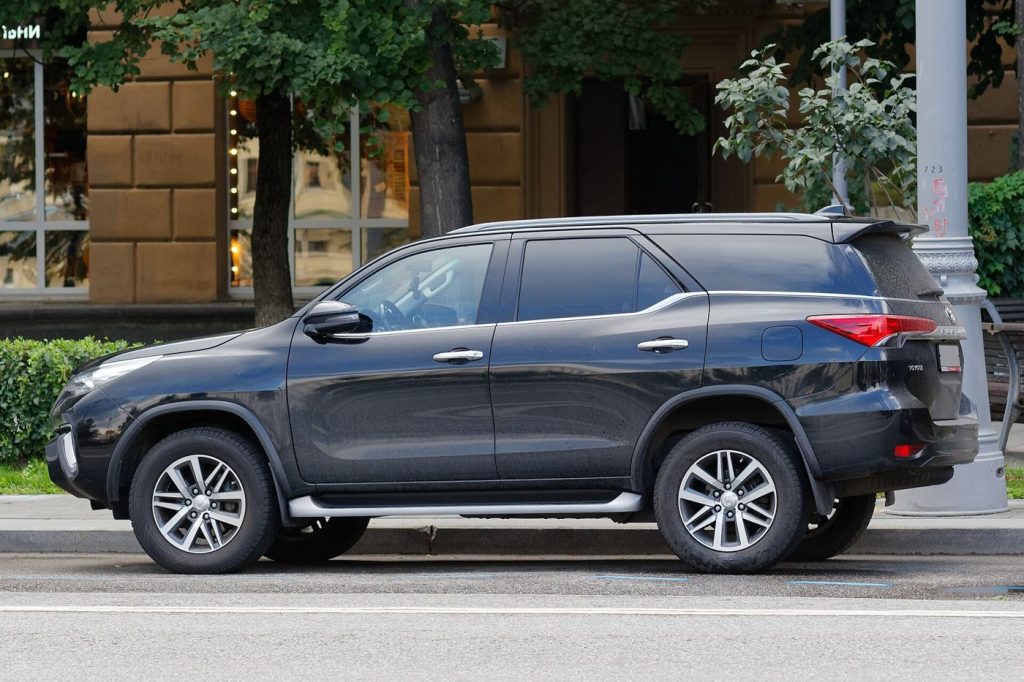 Sewa Fortuner di Palu: Pilihan Nyaman dan Terpercaya
