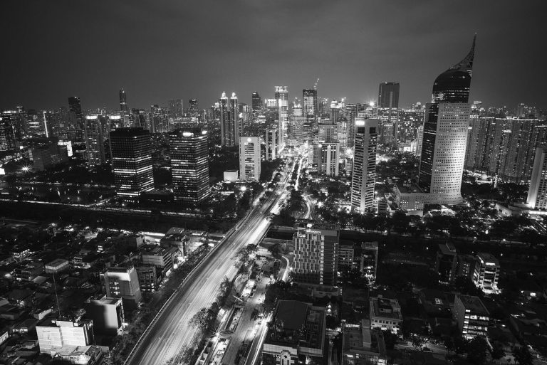 Rental mobil jakarta - City activity Jakarta (Unsplash)
