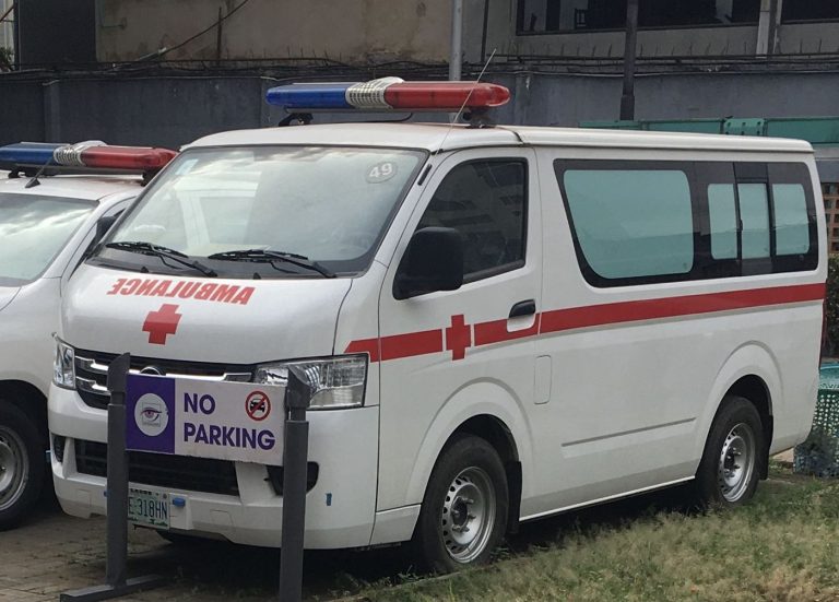 Sewa ambulance makassar - Prima Trans Nusa