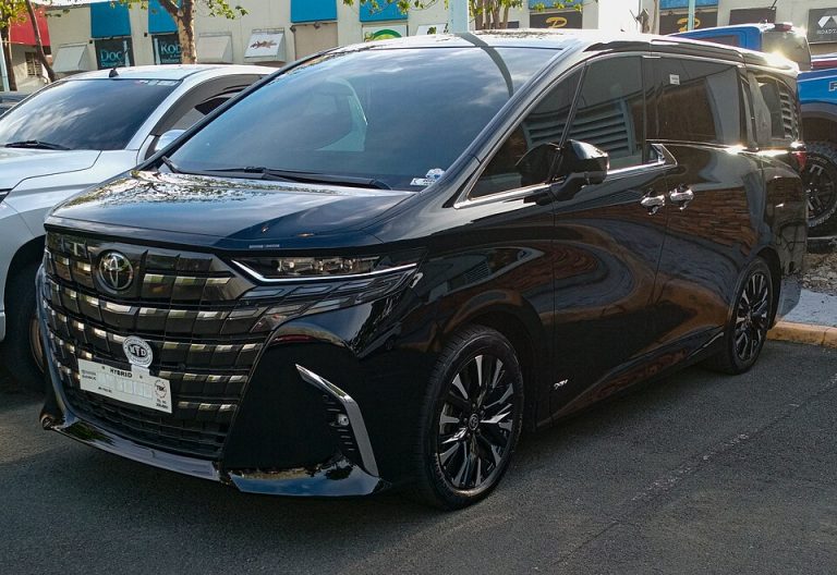 Sewa Alphard HEV Makassar - Prima Trans Nusa
